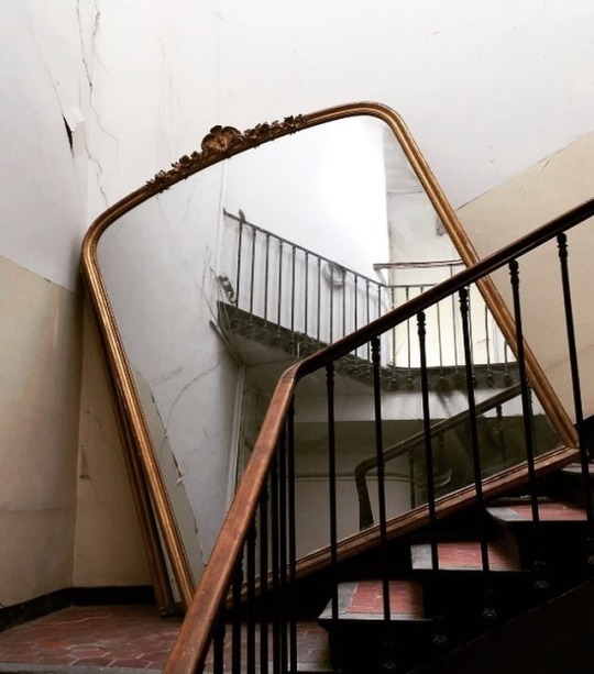 Archillect ID 348850
