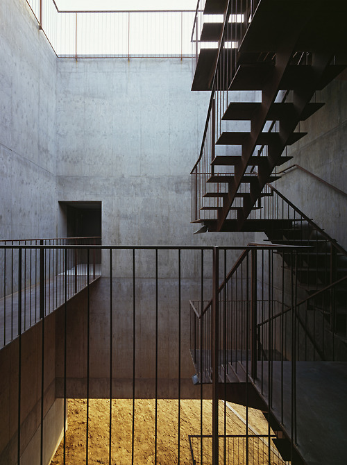 Archillect ID 349324