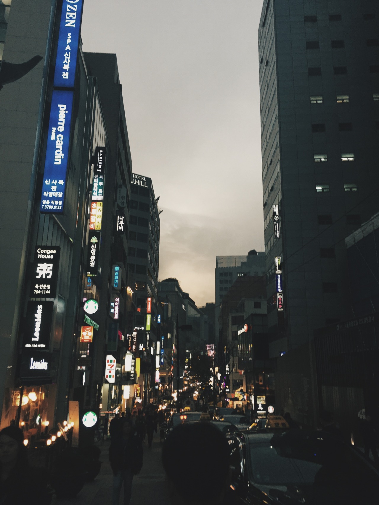 Archillect ID 350737