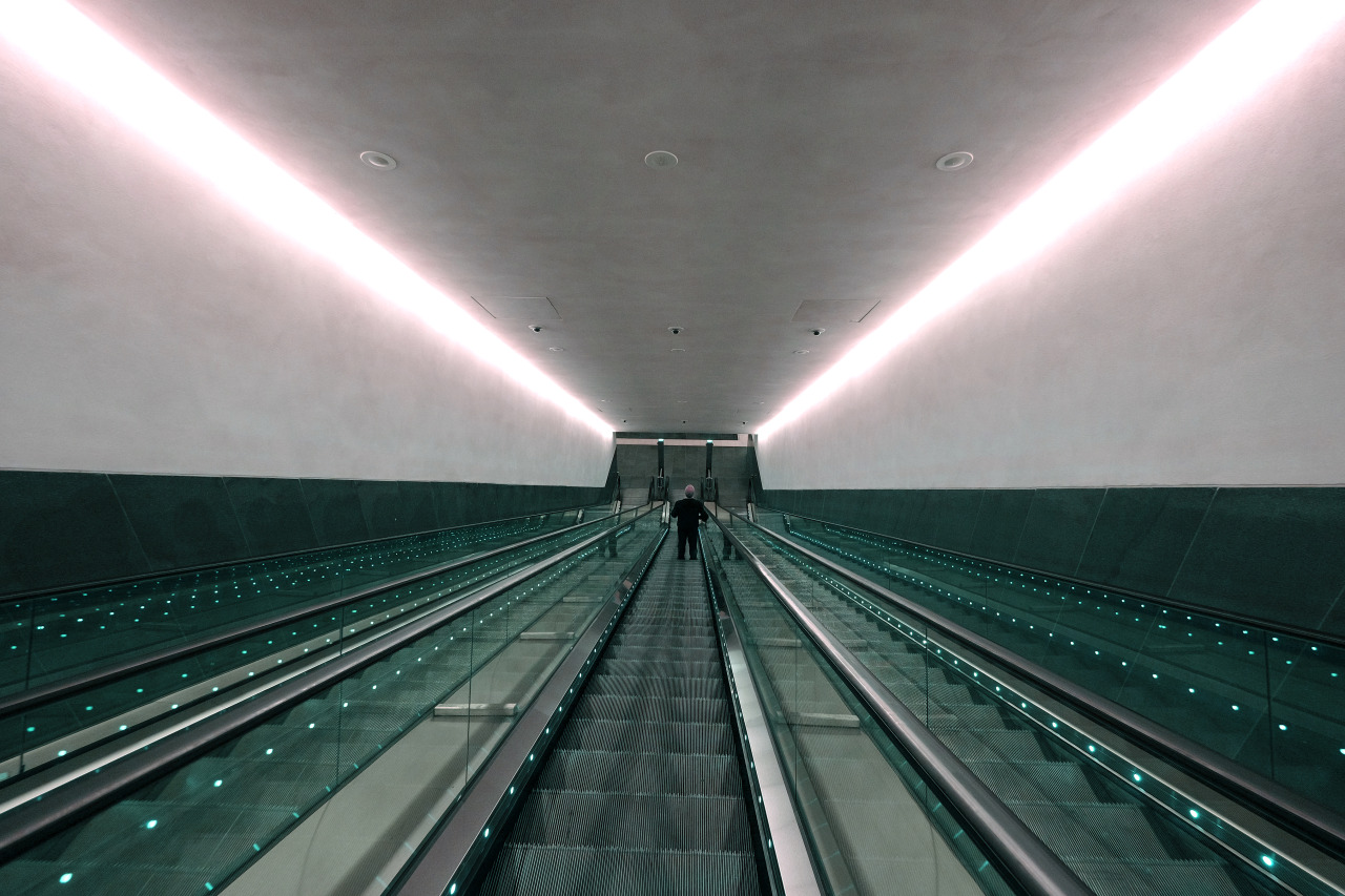 Archillect ID 350914