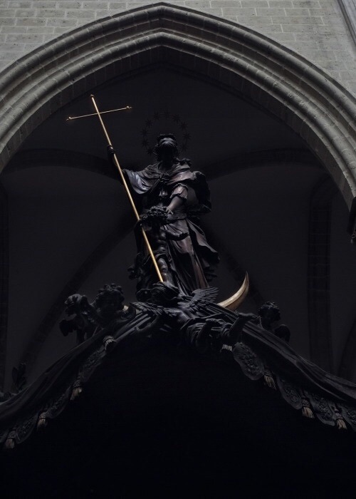 Archillect ID 353420