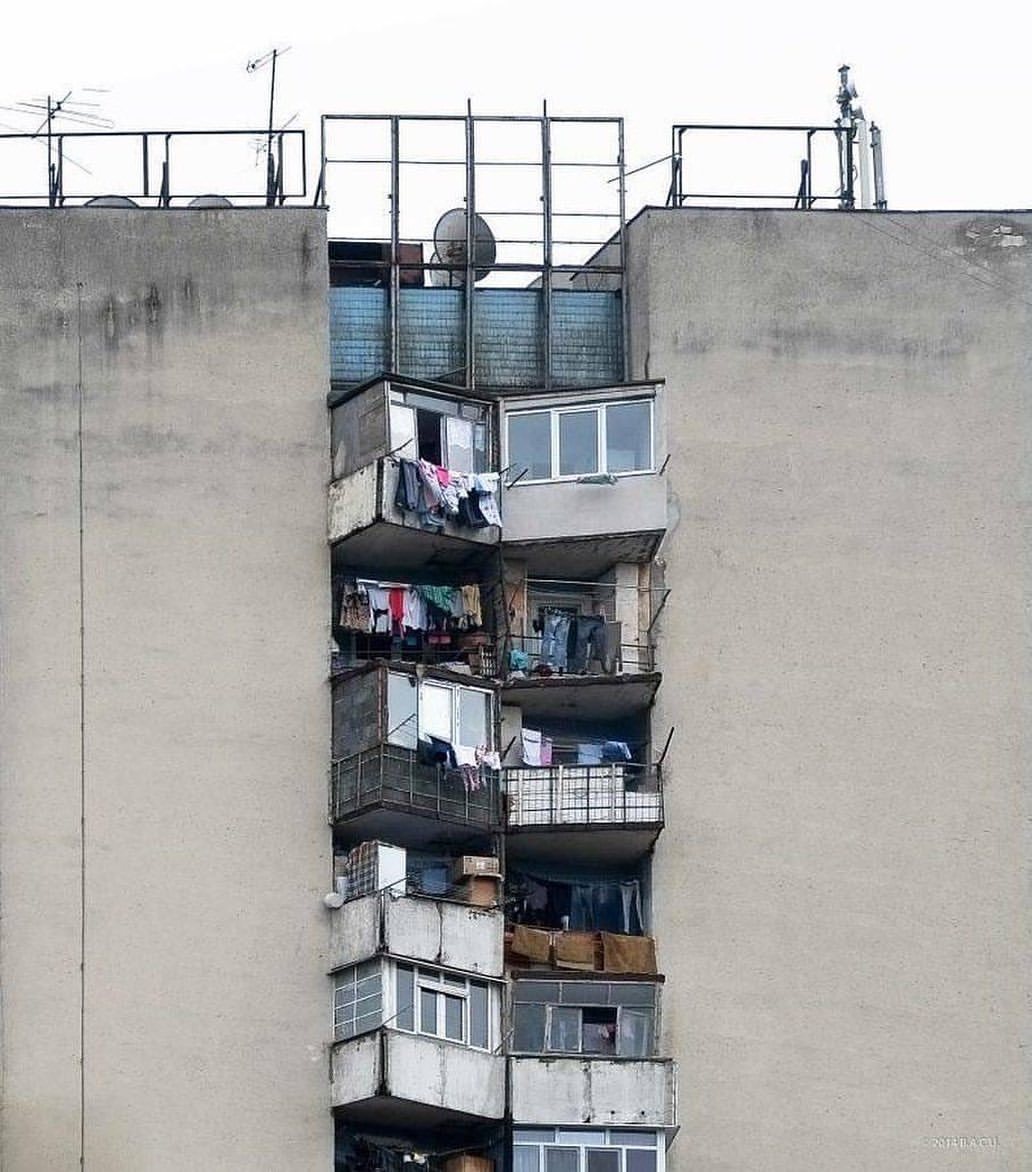 Archillect ID 356777