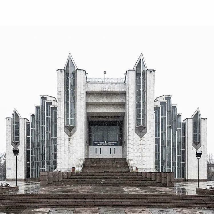 Archillect ID 358997