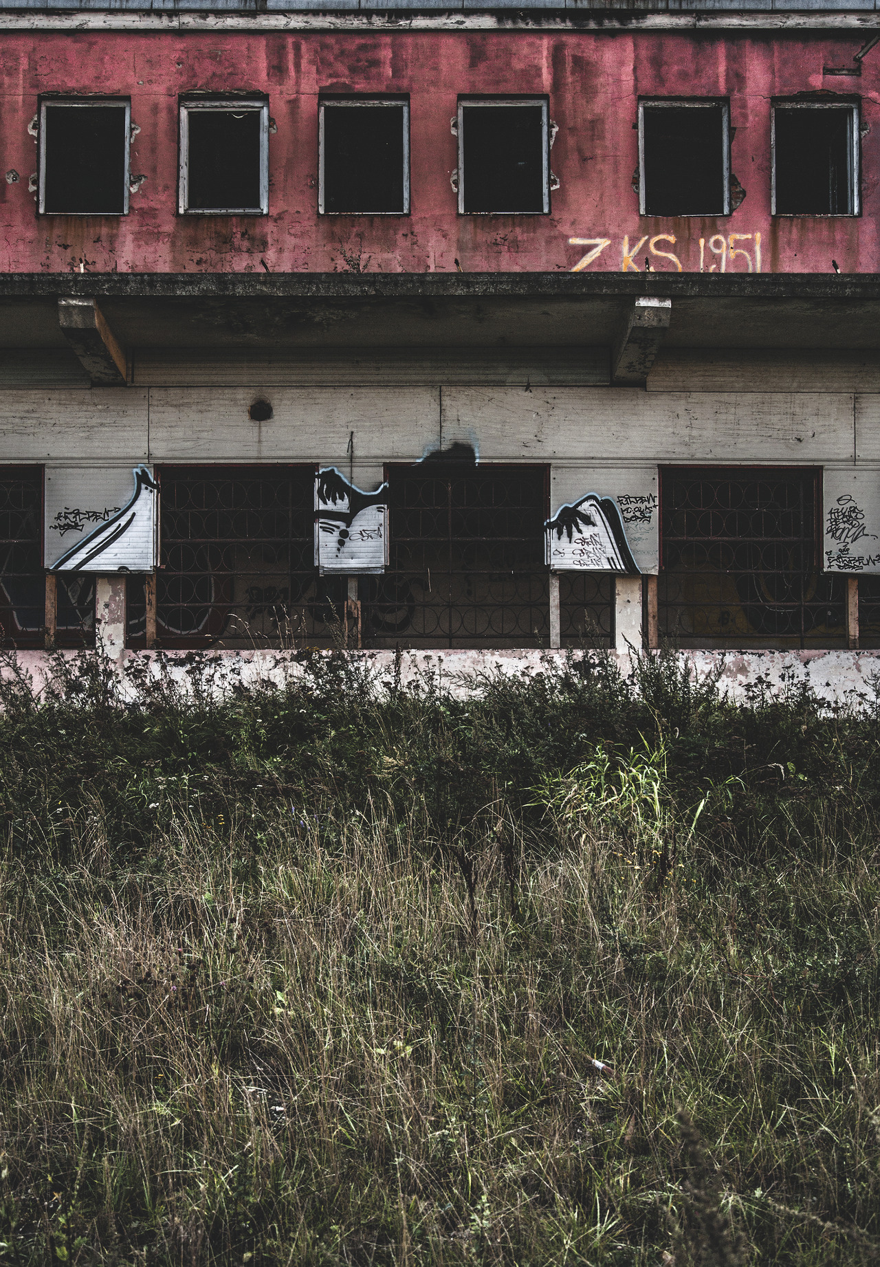 Archillect ID 359124