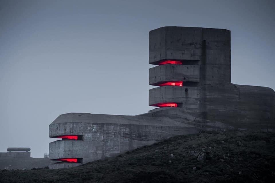 Archillect ID 359897