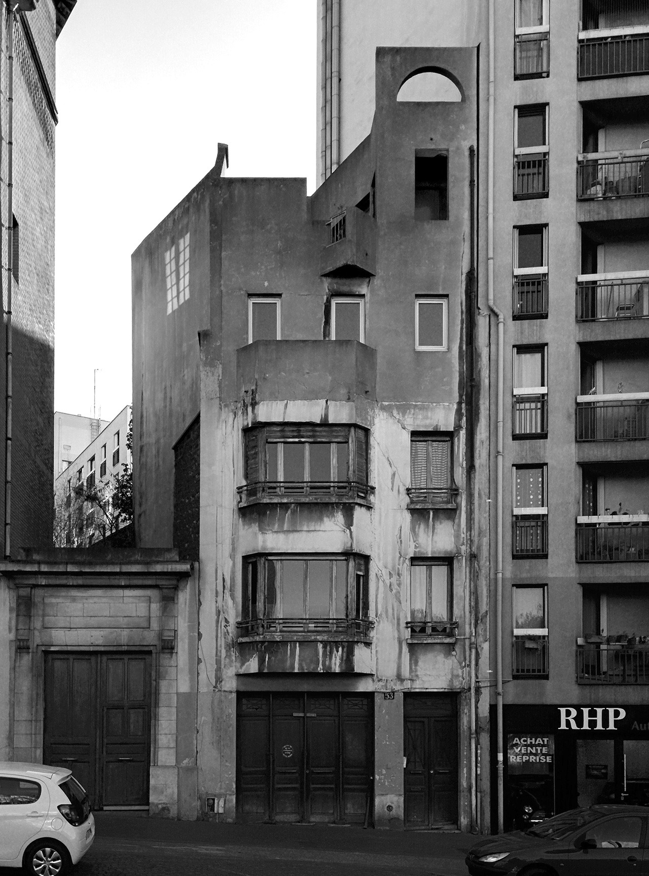 Archillect ID 360471