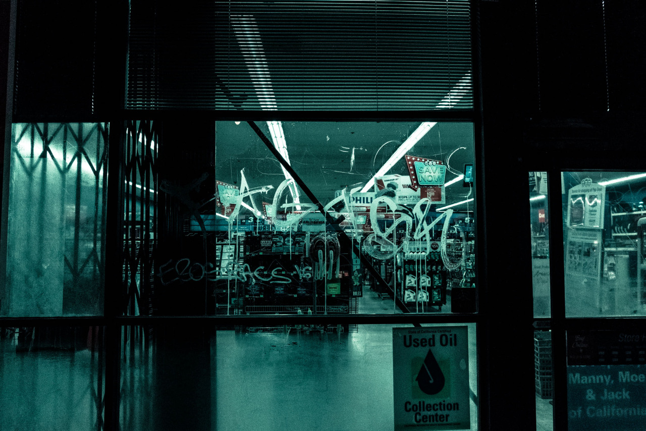 Archillect ID 360600