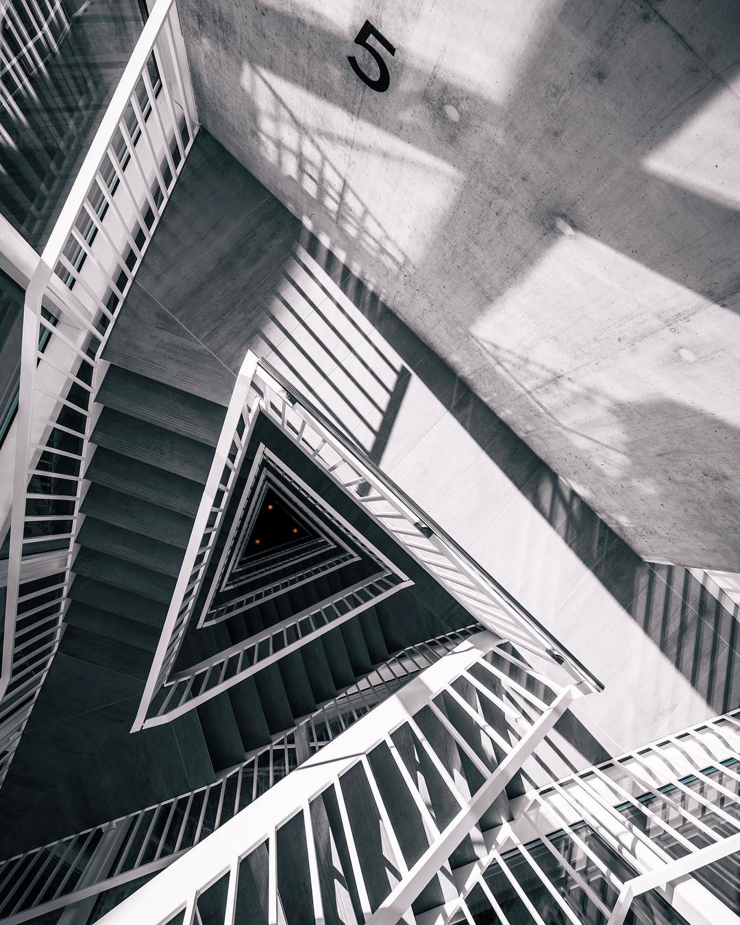Archillect ID 361060