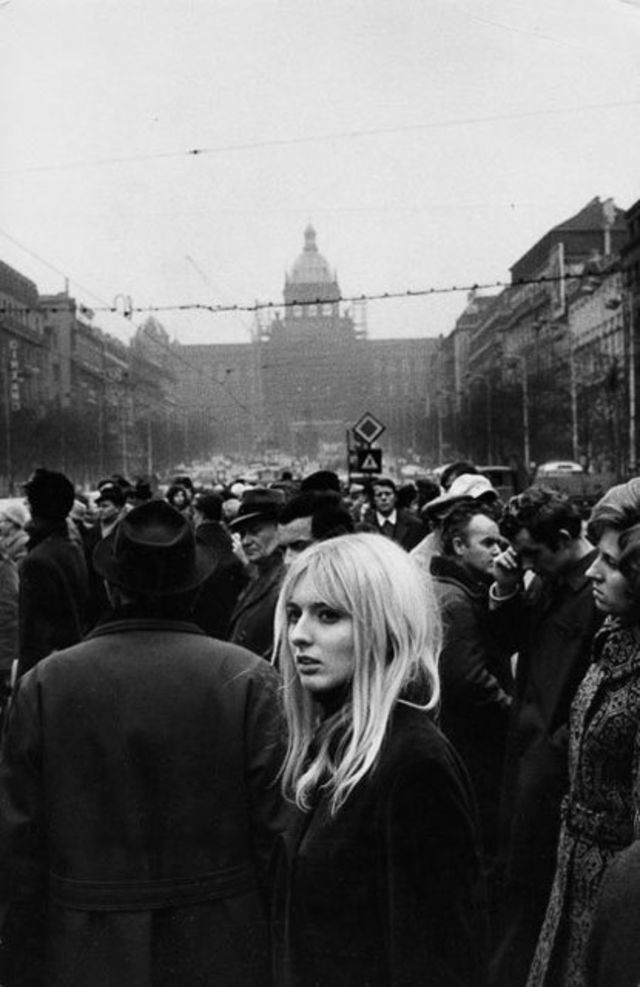 Archillect ID 361733