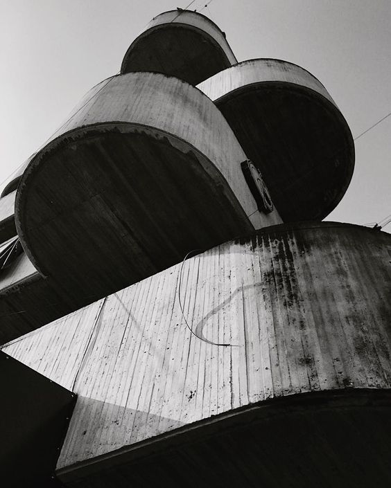 Archillect ID 364166