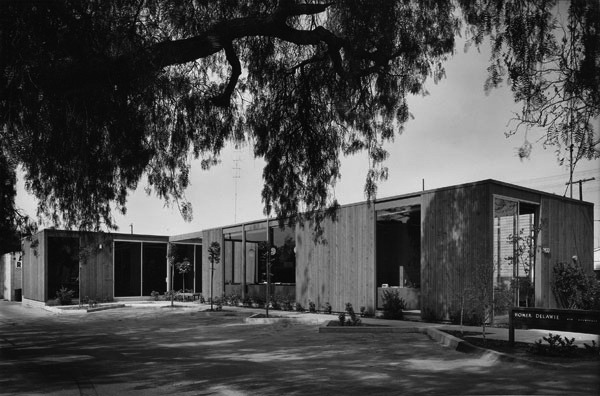 Archillect ID 364347