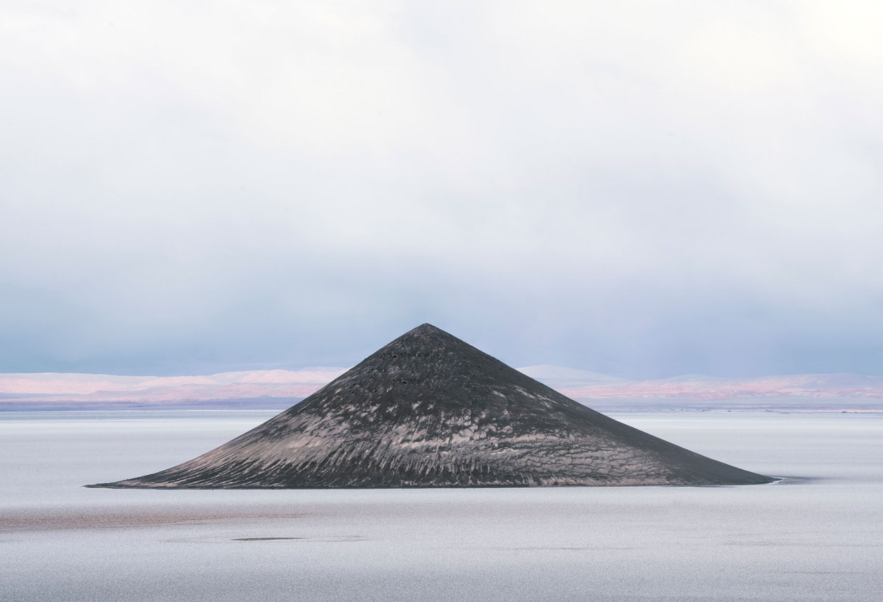 Archillect ID 368101