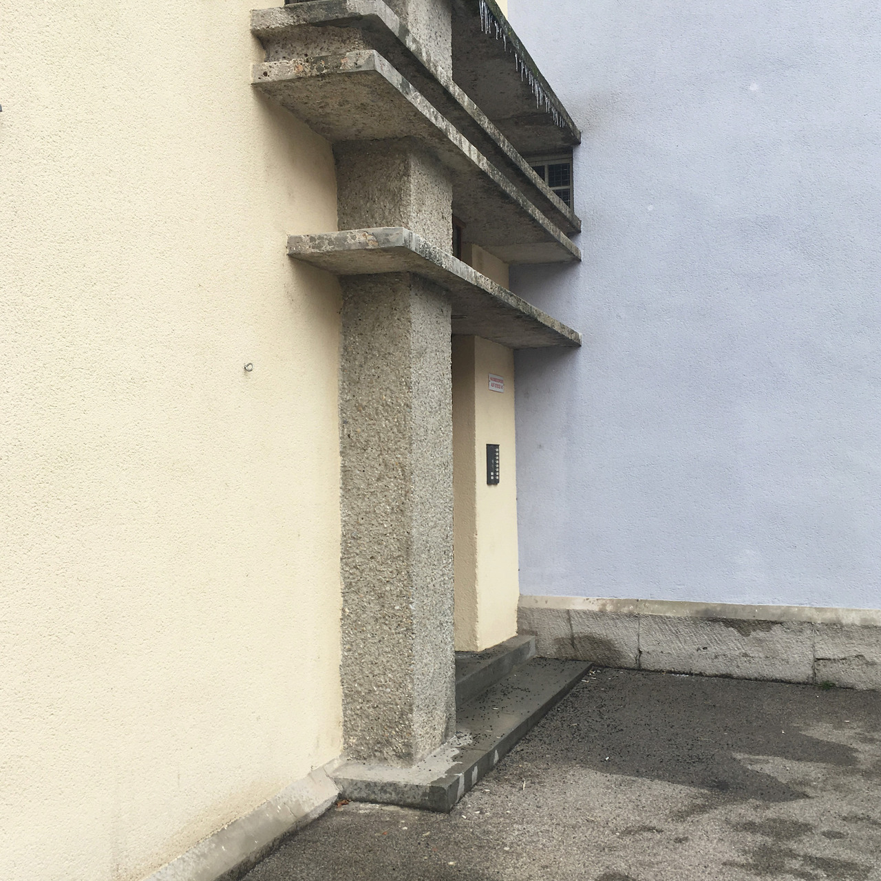 Archillect ID 369098