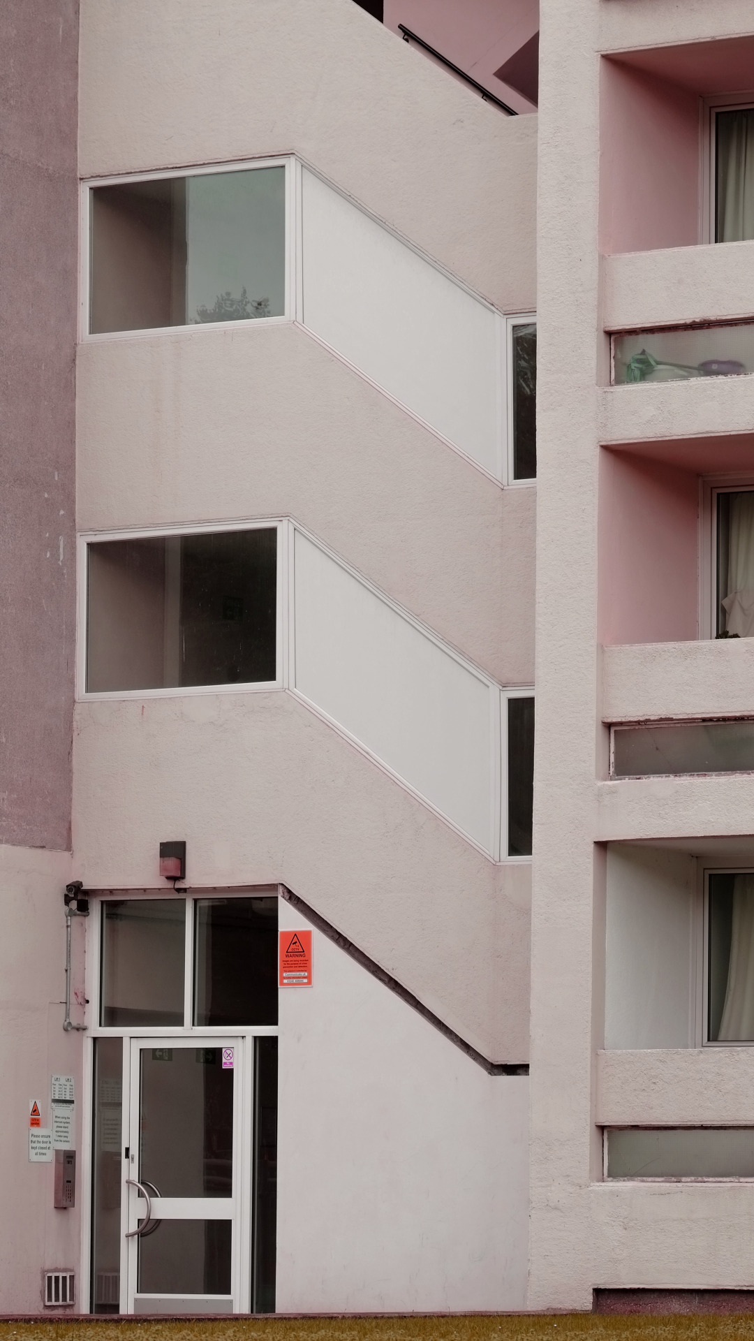 Archillect ID 369418