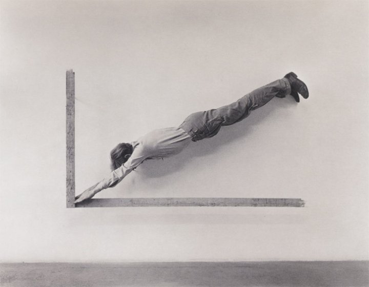 Archillect ID 370285