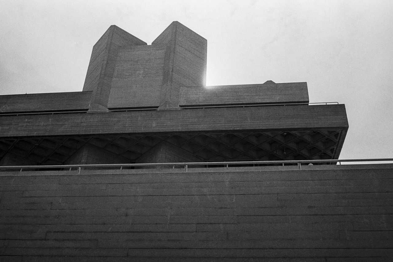 Archillect ID 370315