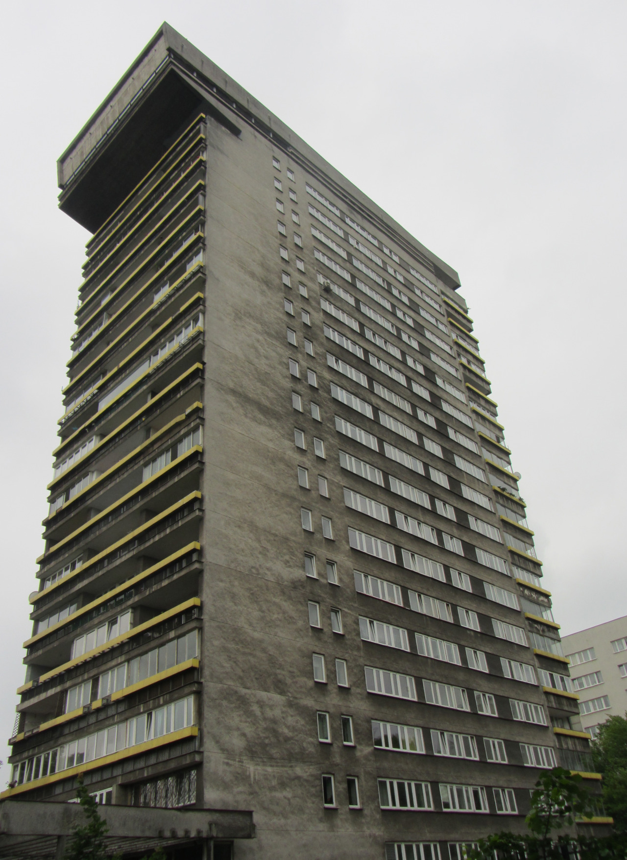 Archillect ID 370332