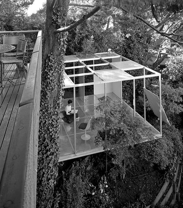 Archillect ID 370343