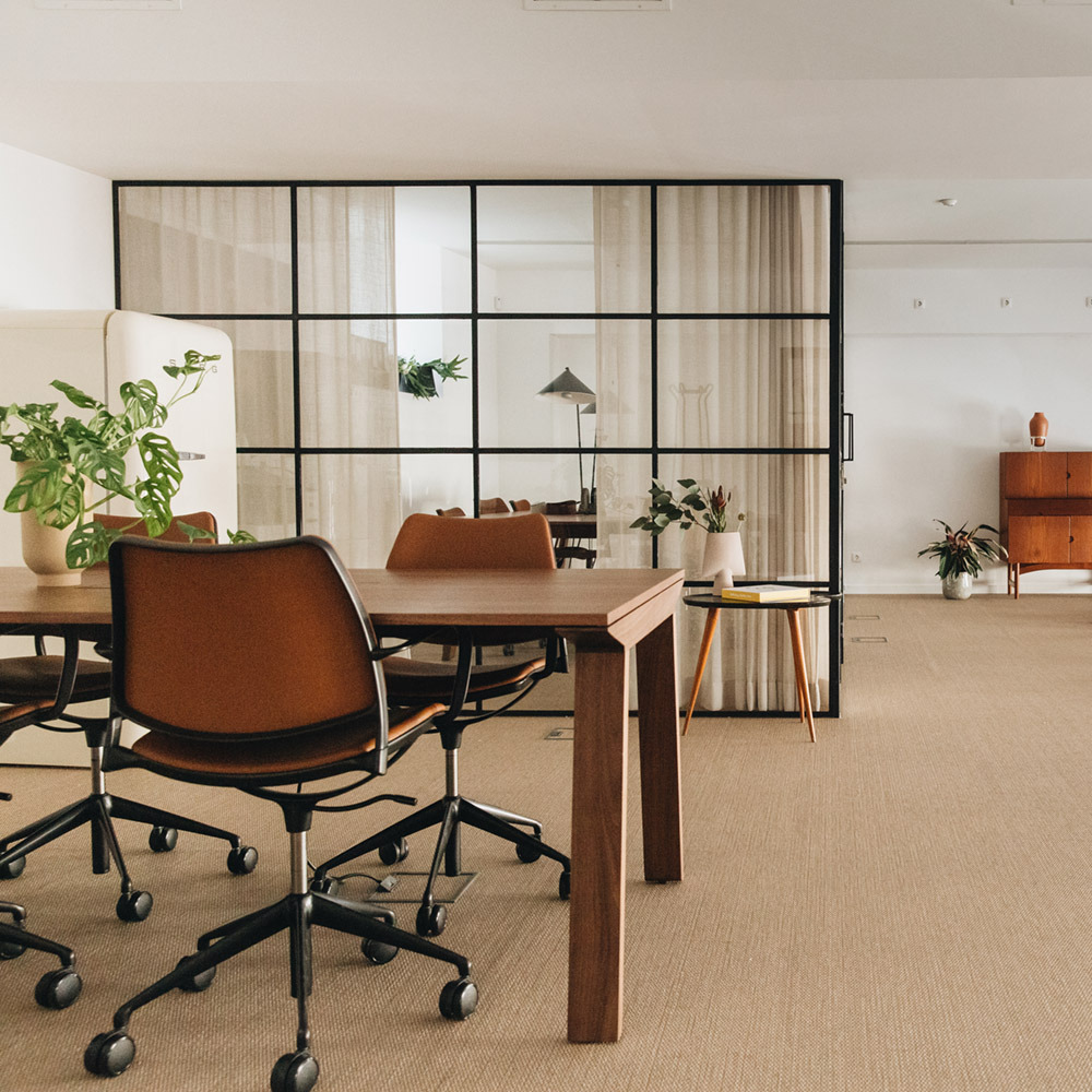 Archillect ID 370423