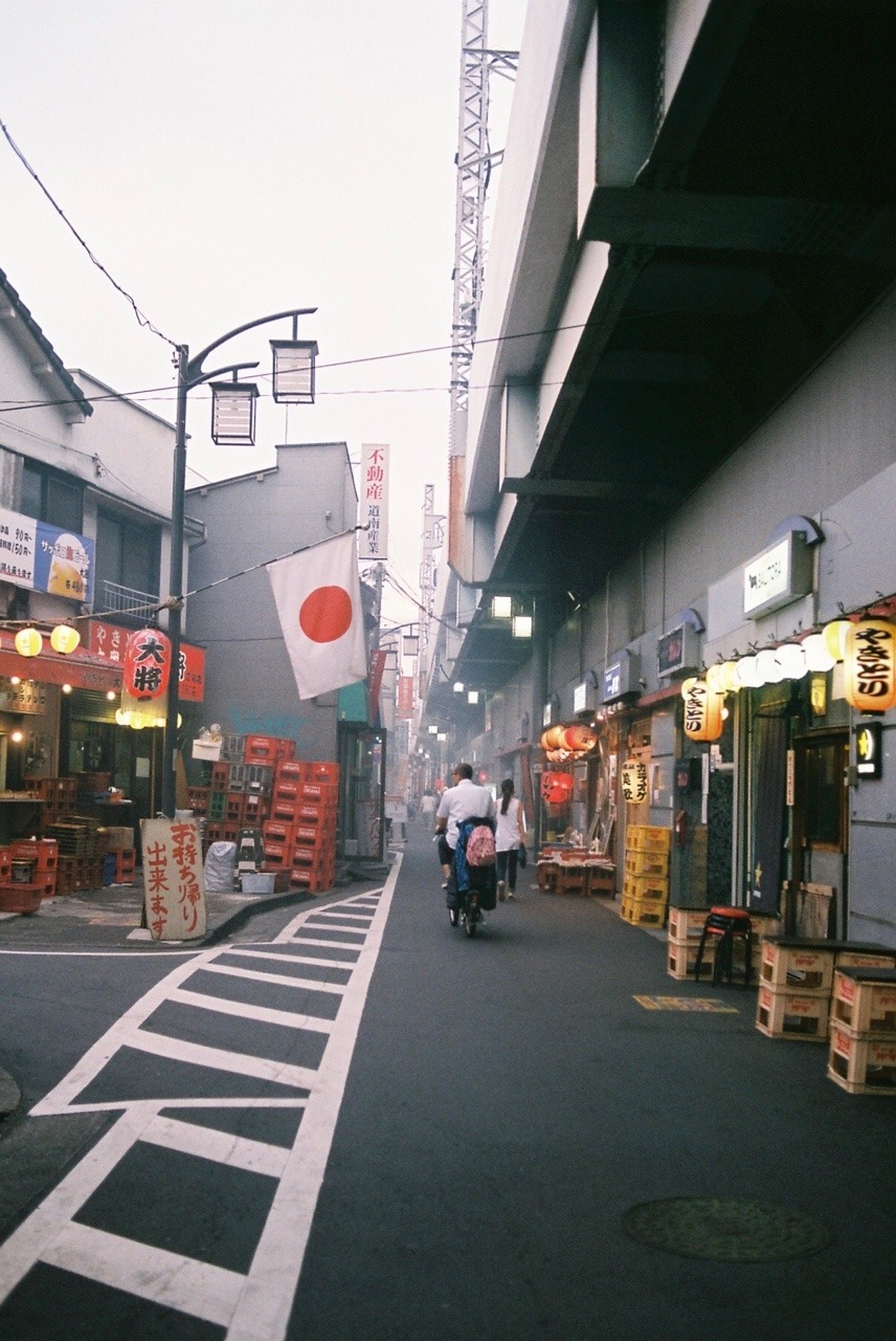 Archillect ID 370430