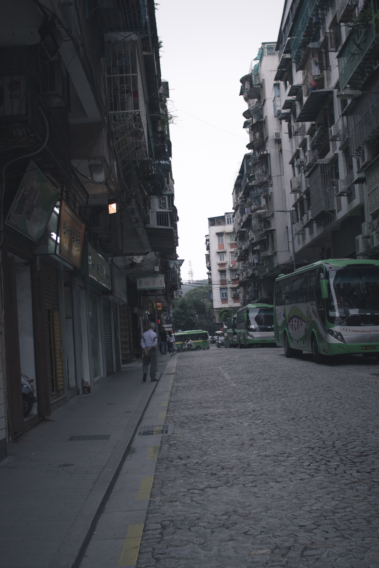 Archillect ID 370446