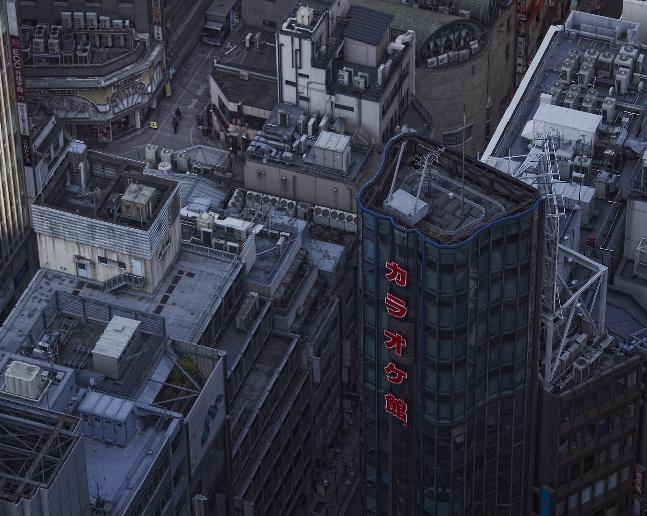 Archillect ID 370448