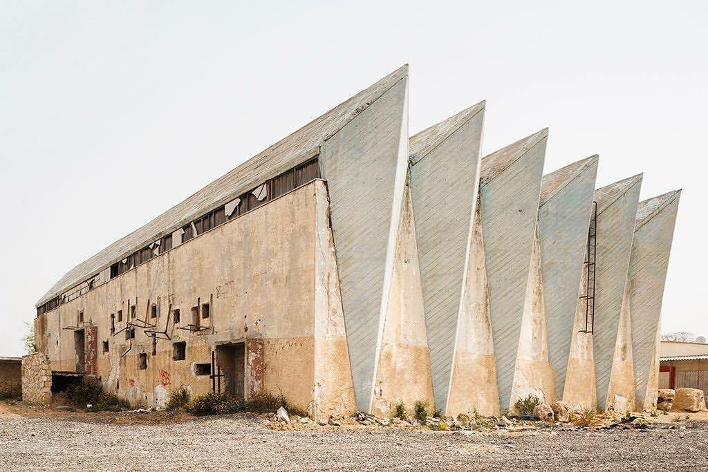 Archillect ID 370489