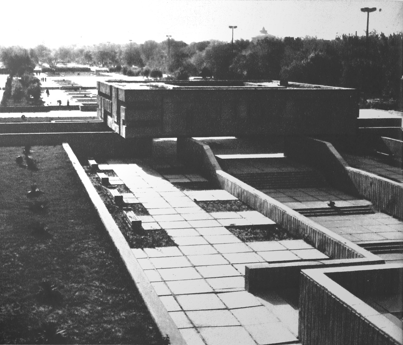 Archillect ID 370492