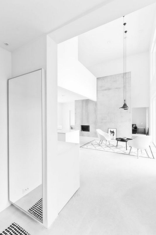 Archillect ID 370522