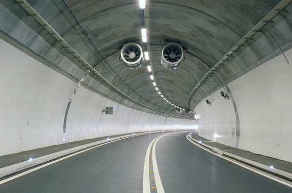 Archillect ID 370530