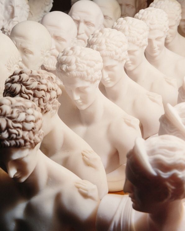 Archillect ID 370564