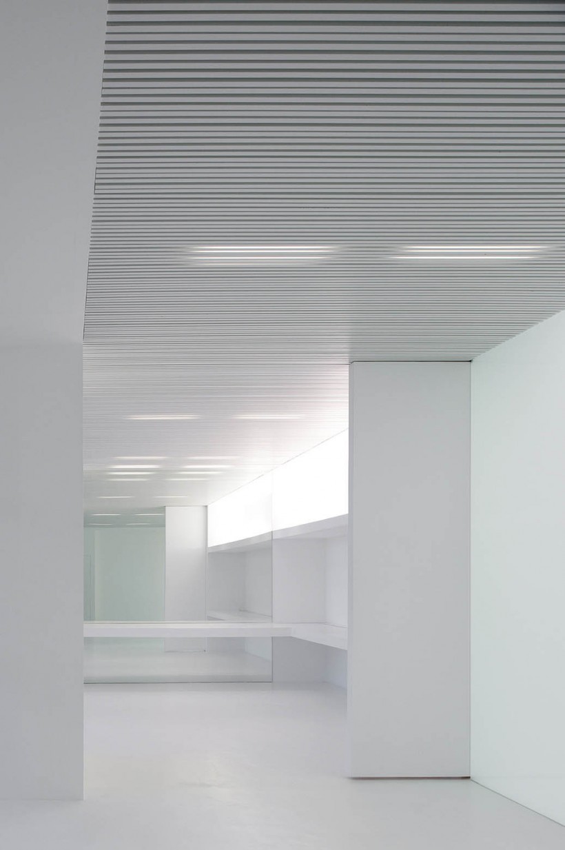 Archillect ID 370603