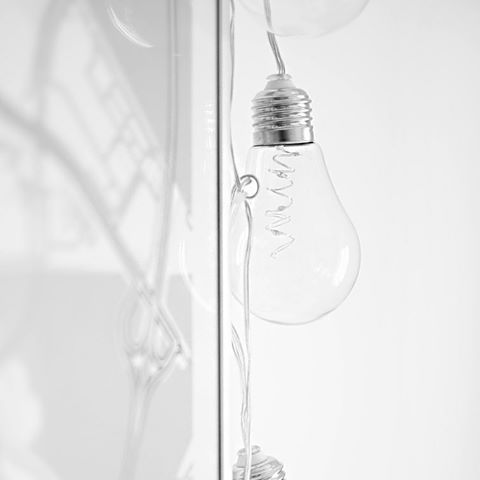 Archillect ID 370647