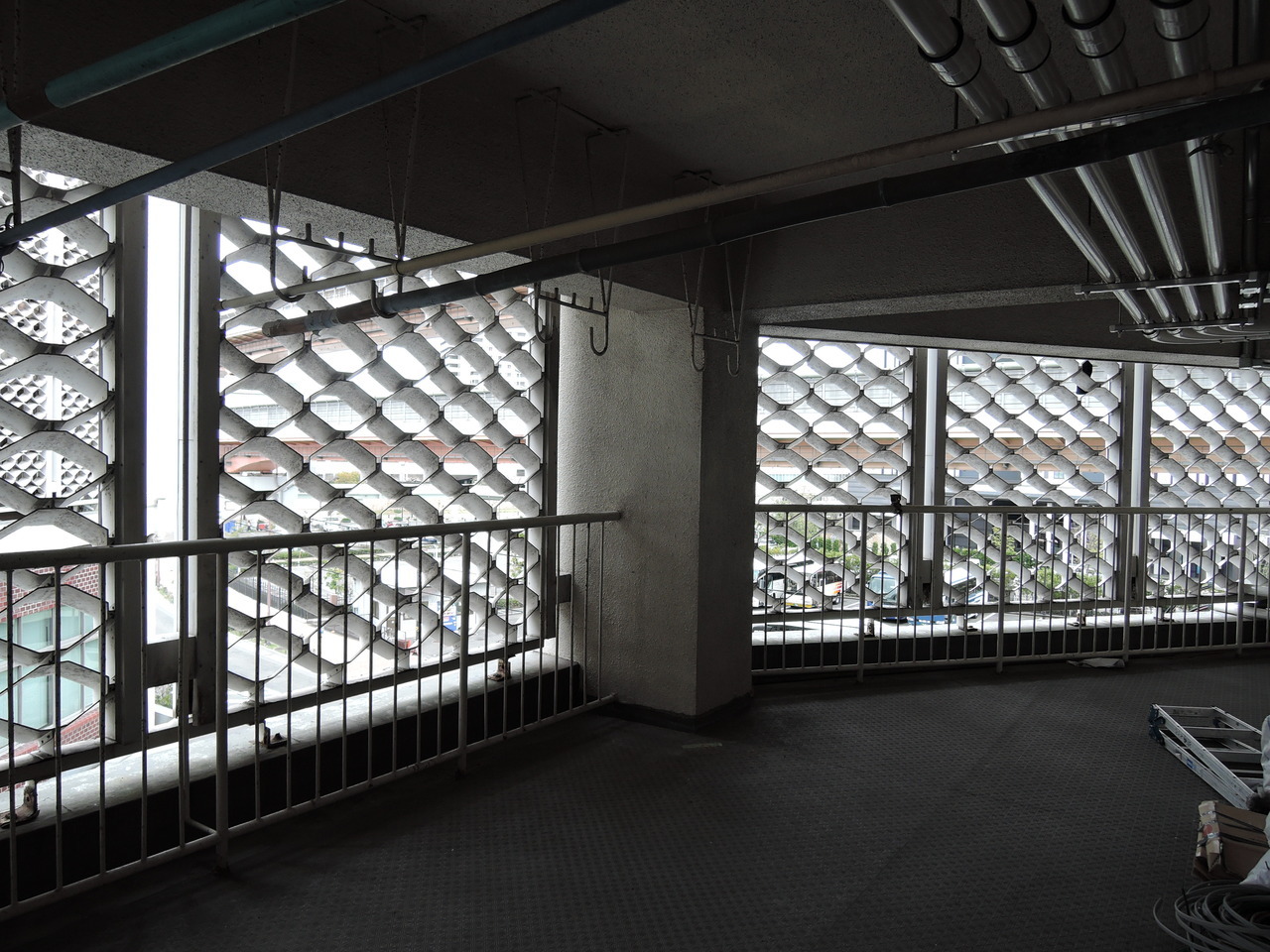 Archillect ID 370648