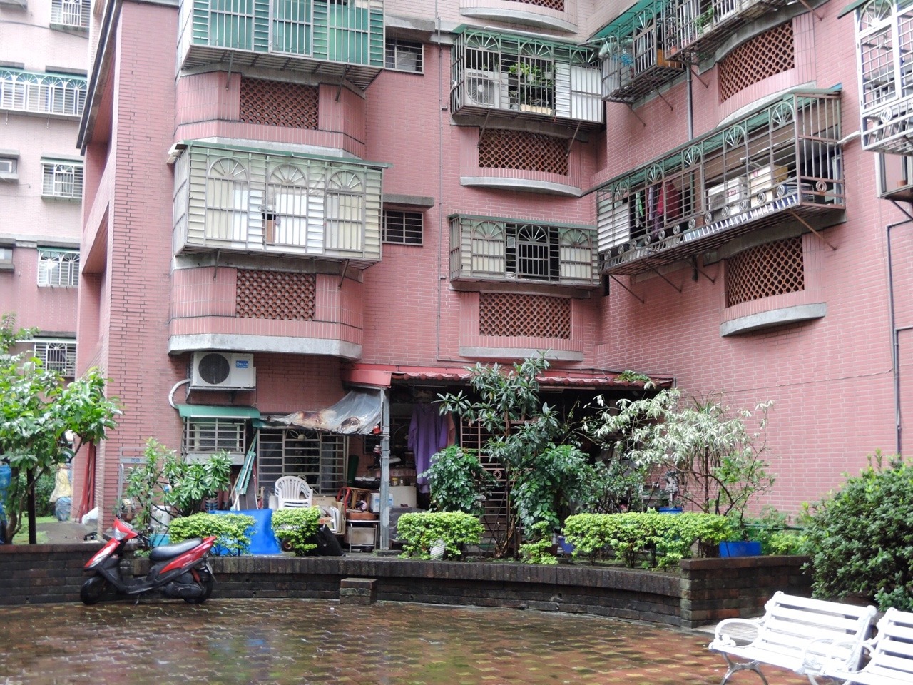 Archillect ID 370668