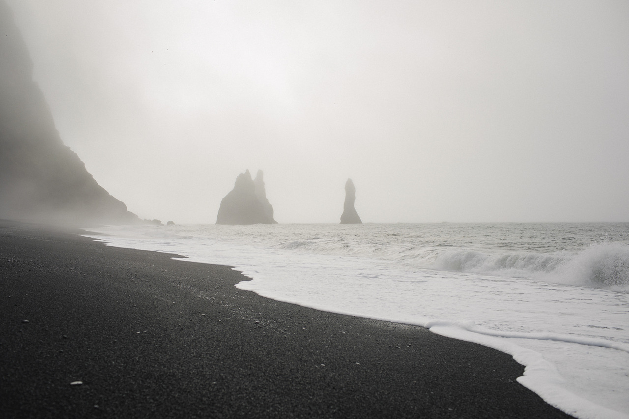 Archillect ID 370744