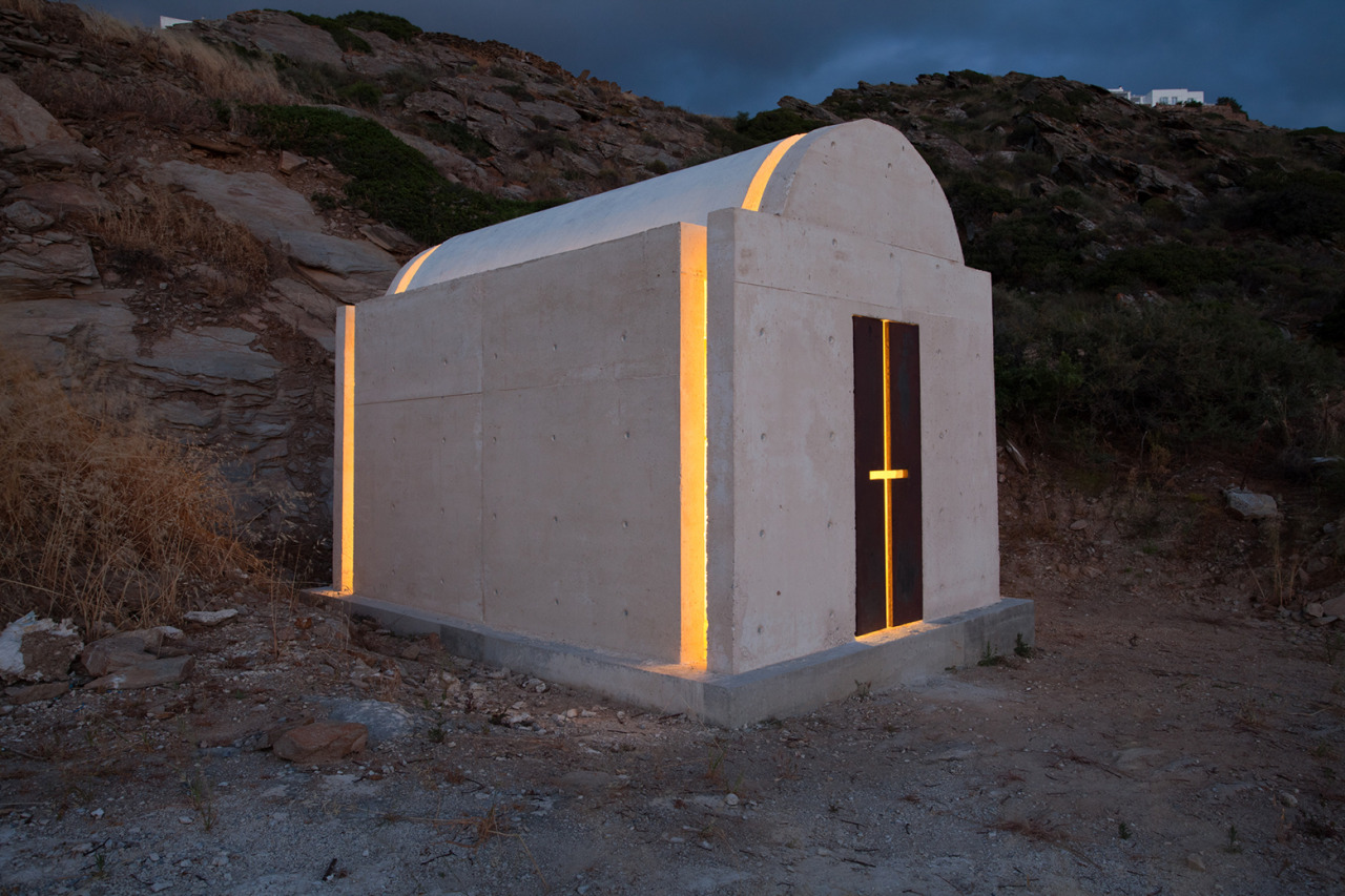 Archillect ID 370749