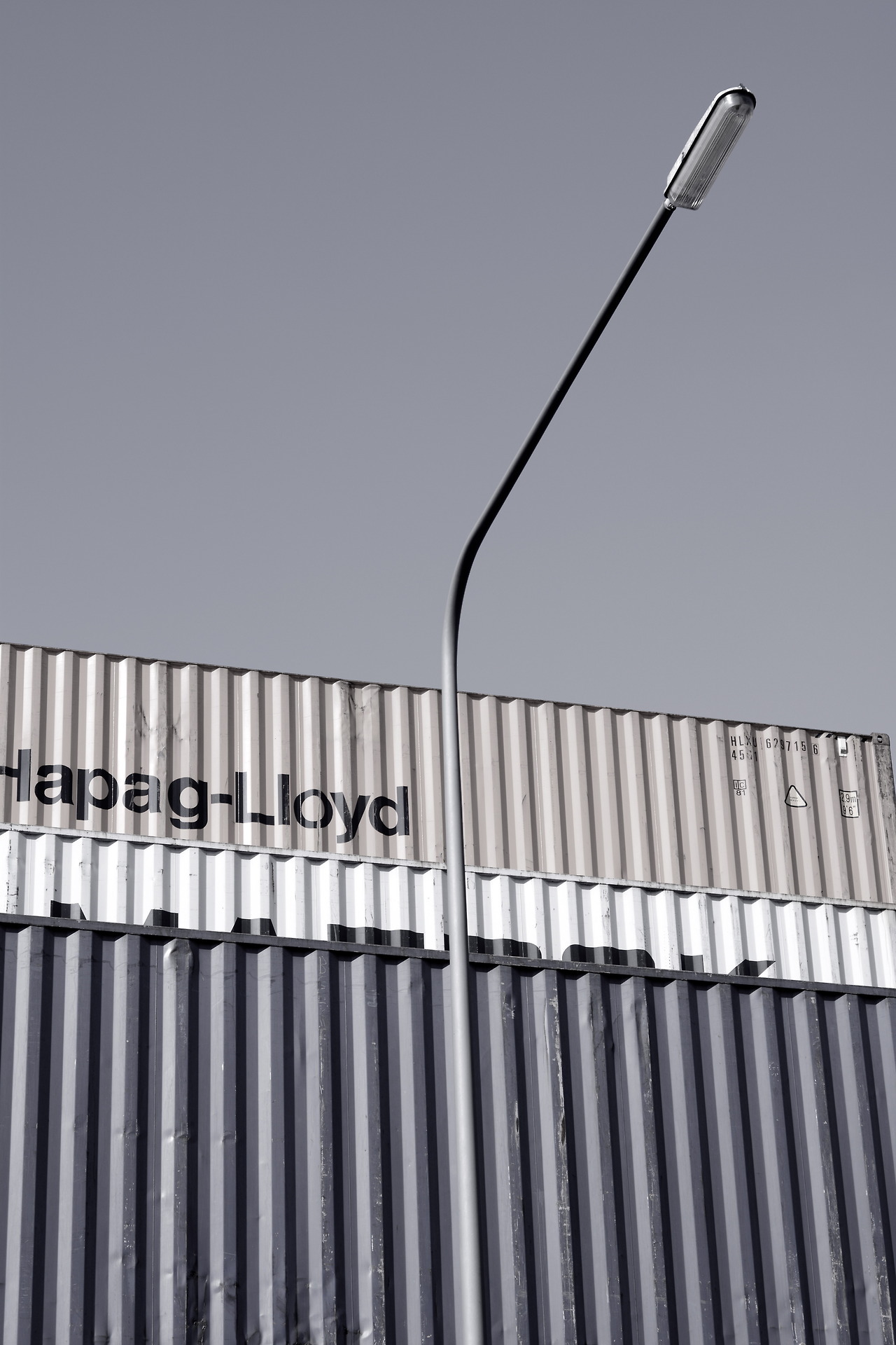 Archillect ID 370792