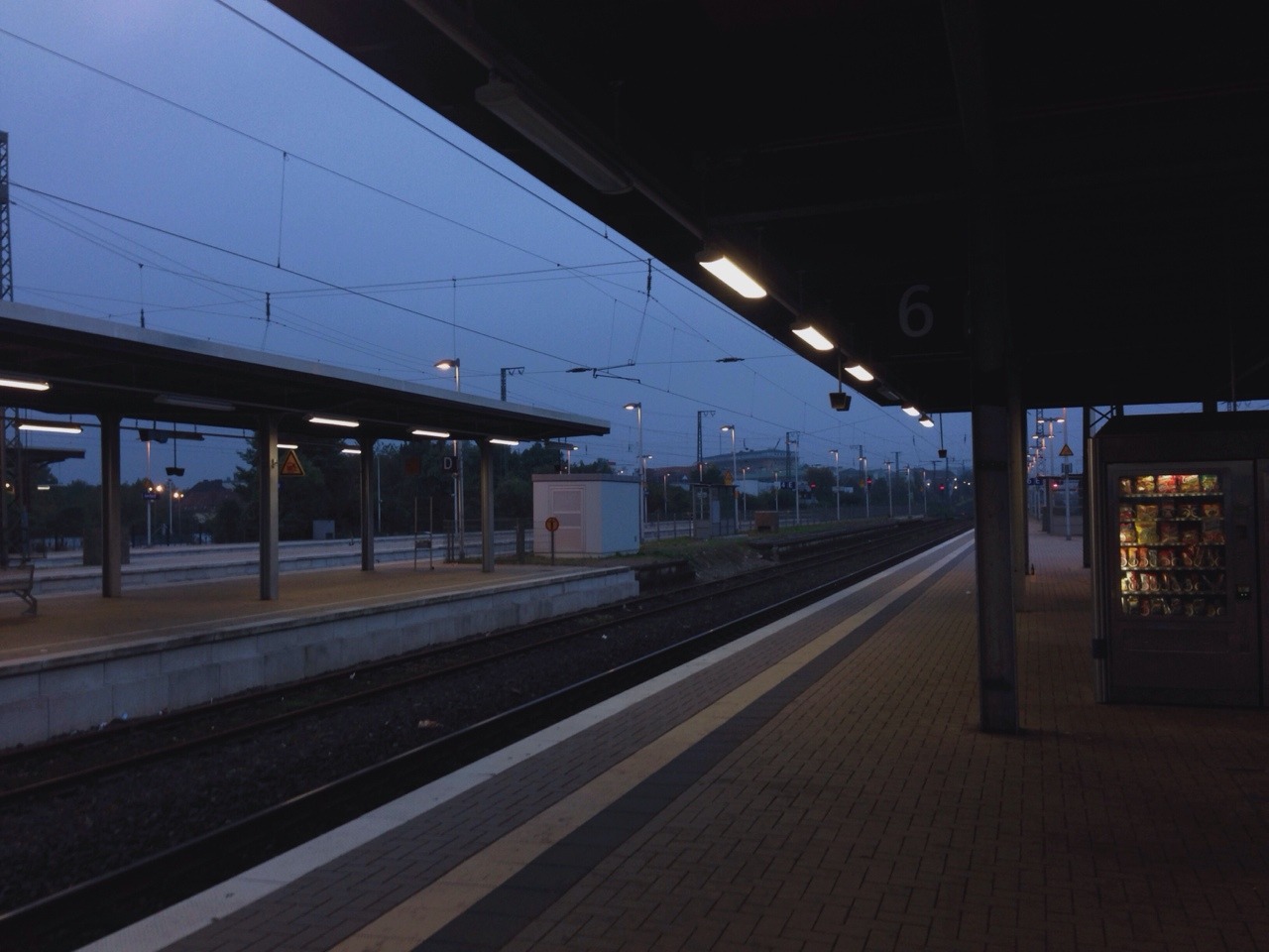 Archillect ID 370818