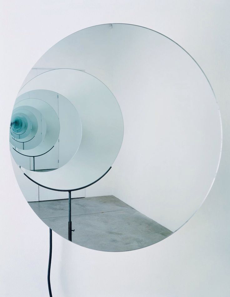 Archillect ID 370913