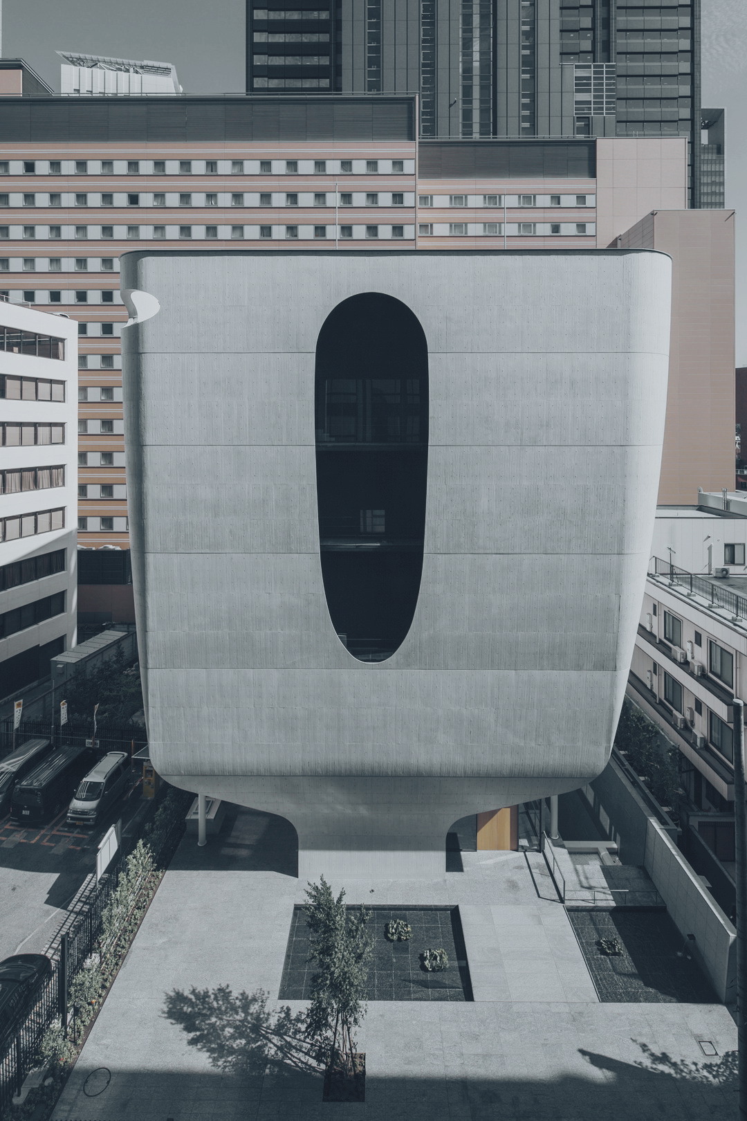 Archillect ID 370916