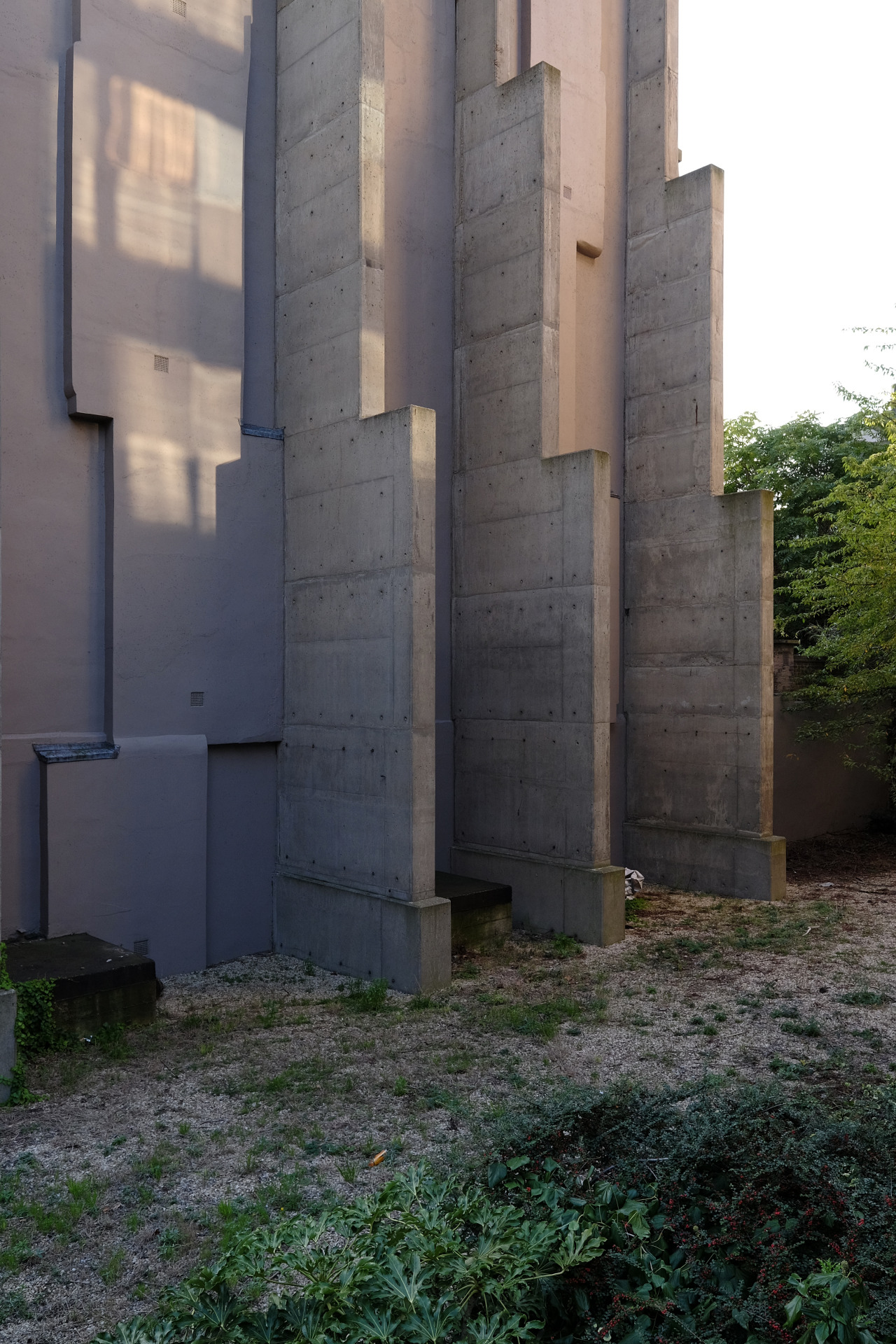 Archillect ID 370928