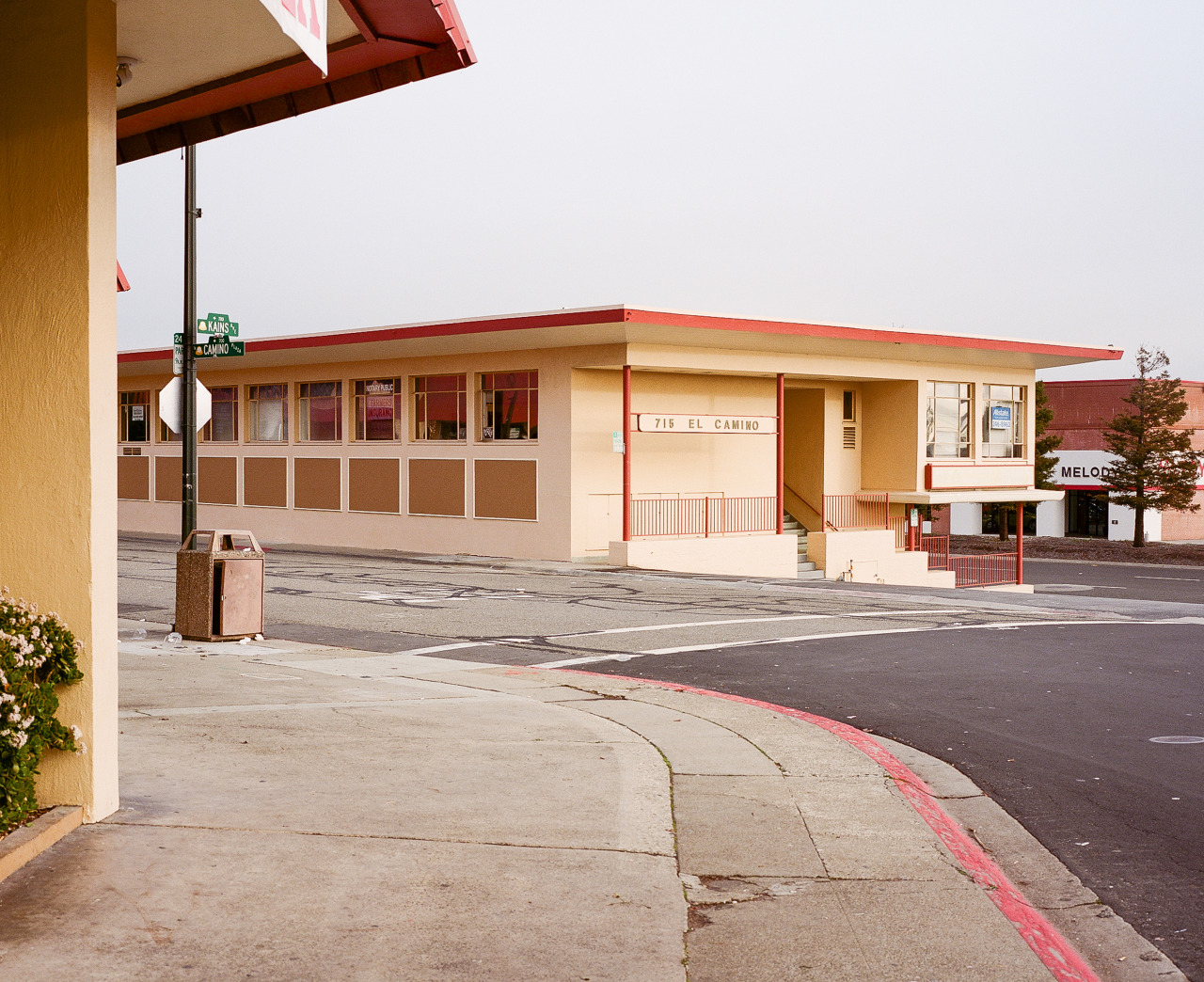 Archillect ID 371047