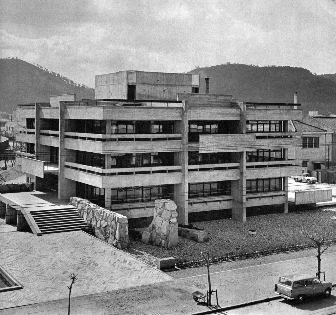 Archillect ID 371090