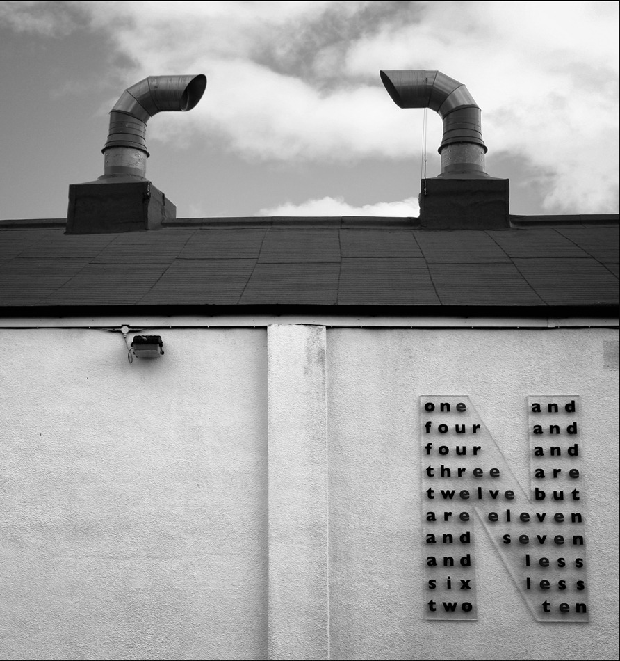 Archillect ID 371091