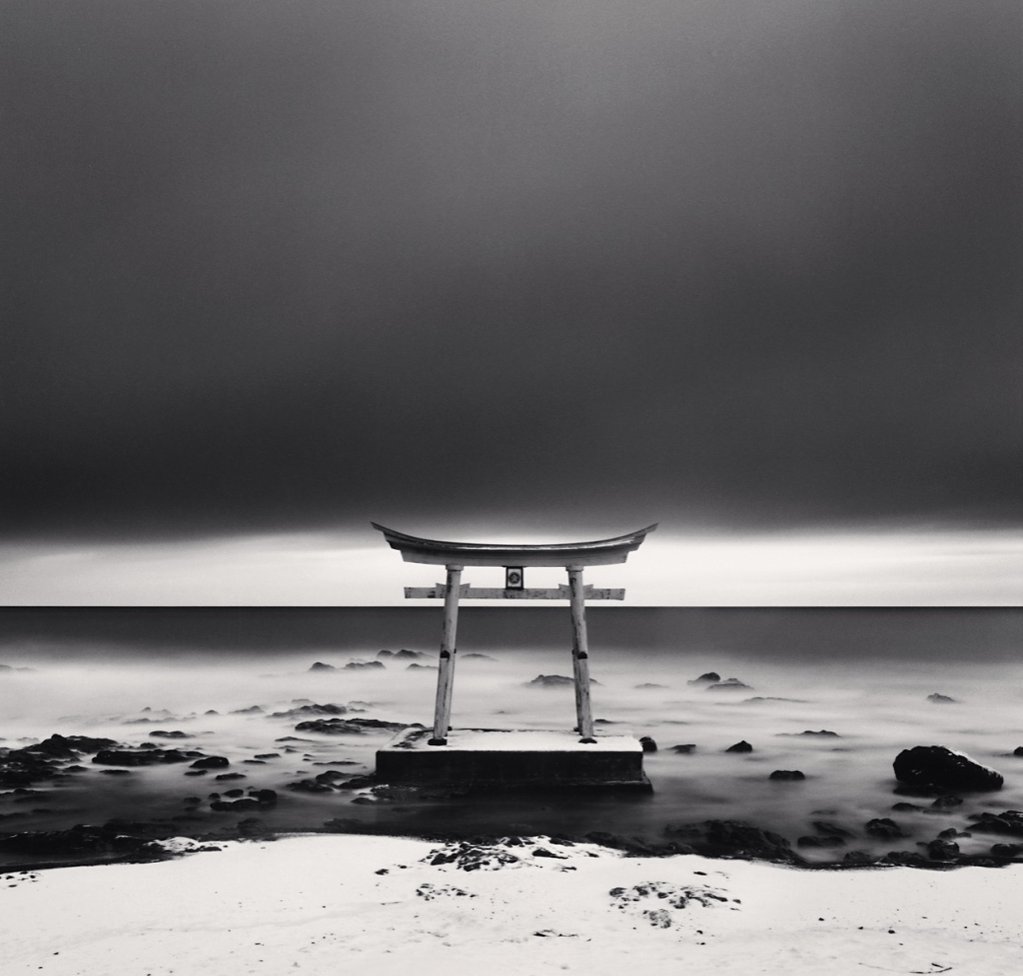 Archillect ID 371110