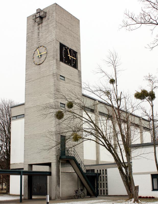 Archillect ID 371155