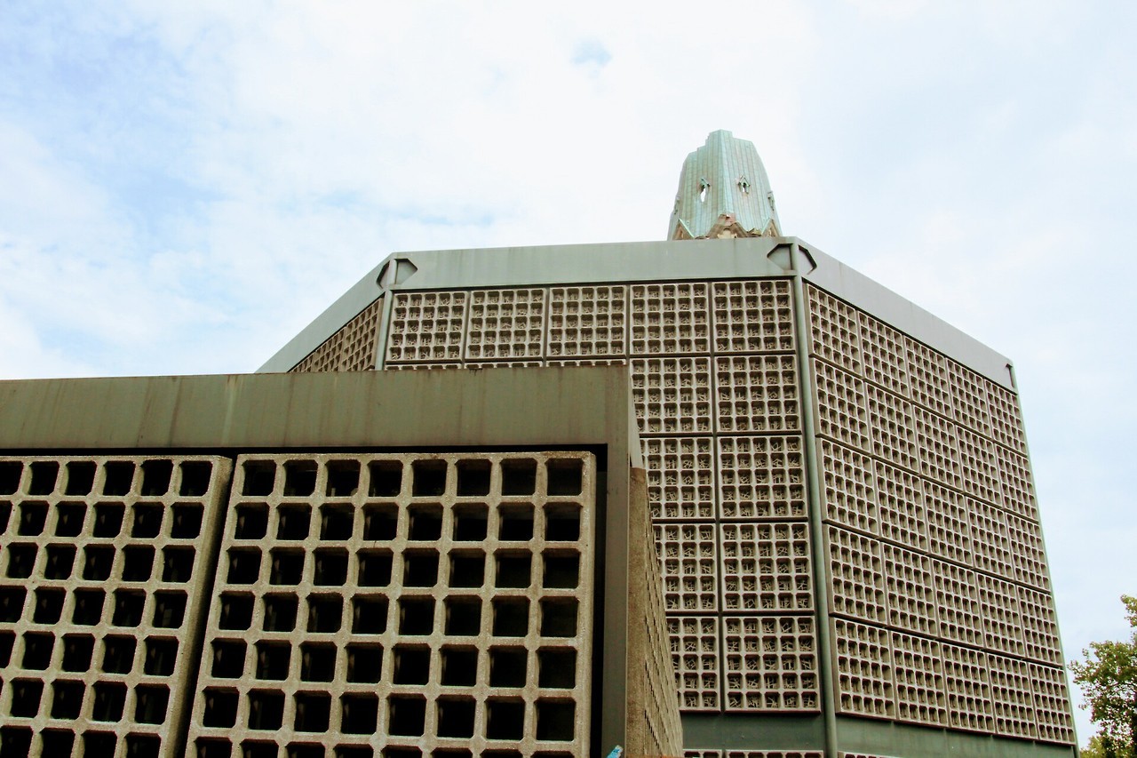 Archillect ID 371274