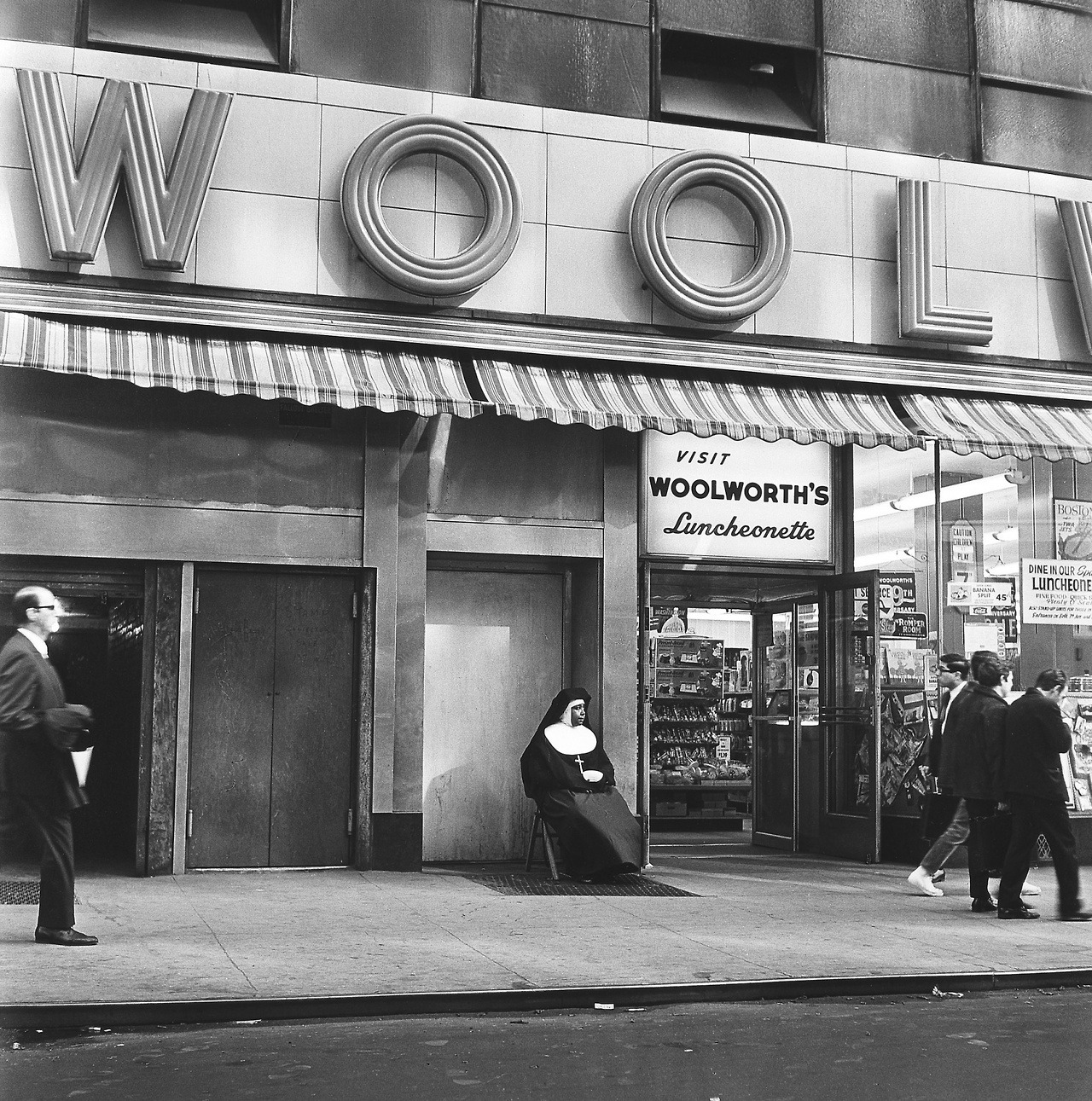 Archillect ID 371288