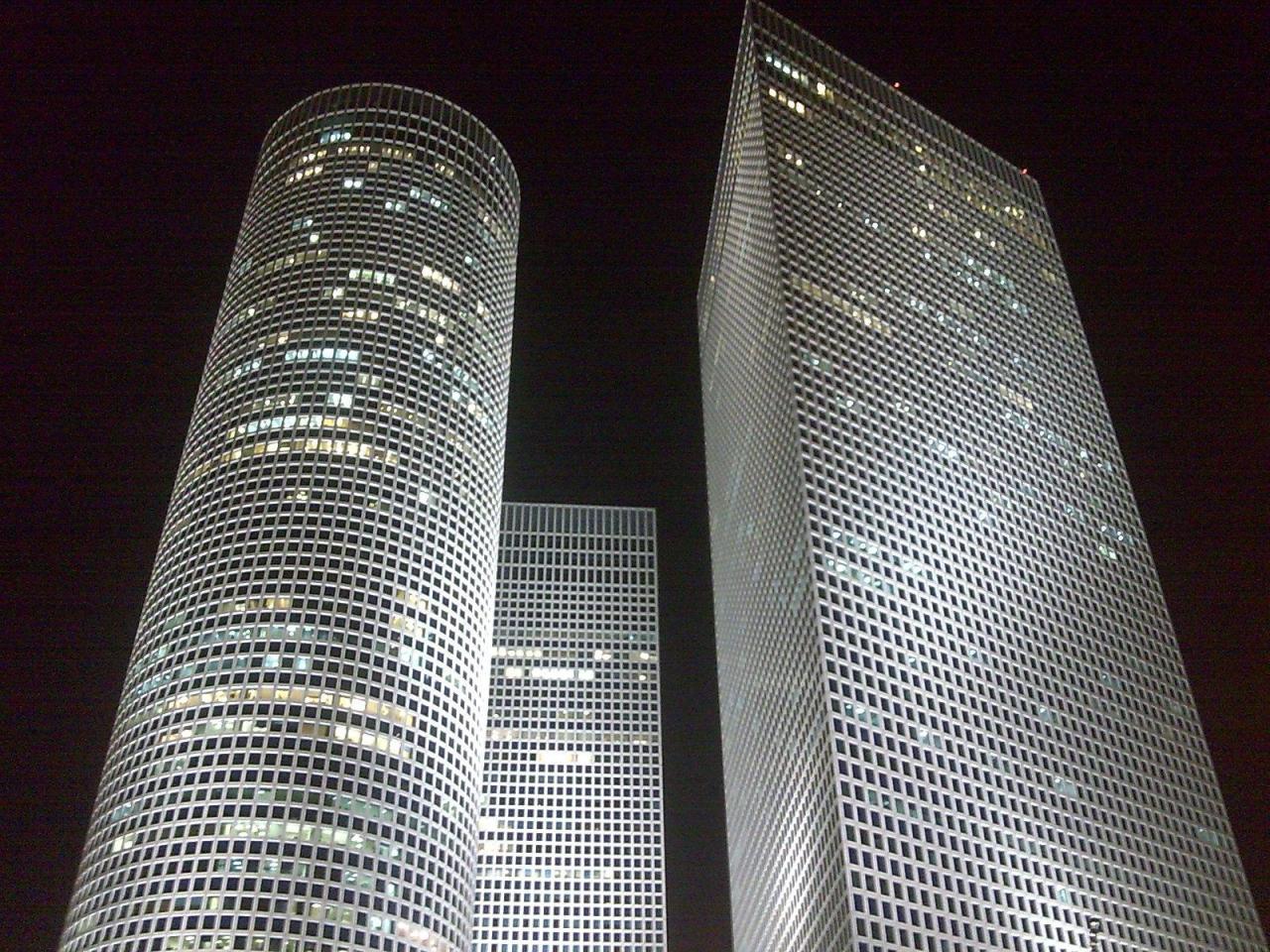 Archillect ID 371296